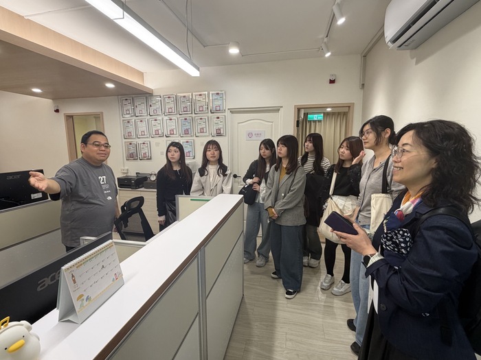 參觀本校心健中心暨芳蘭諮商所