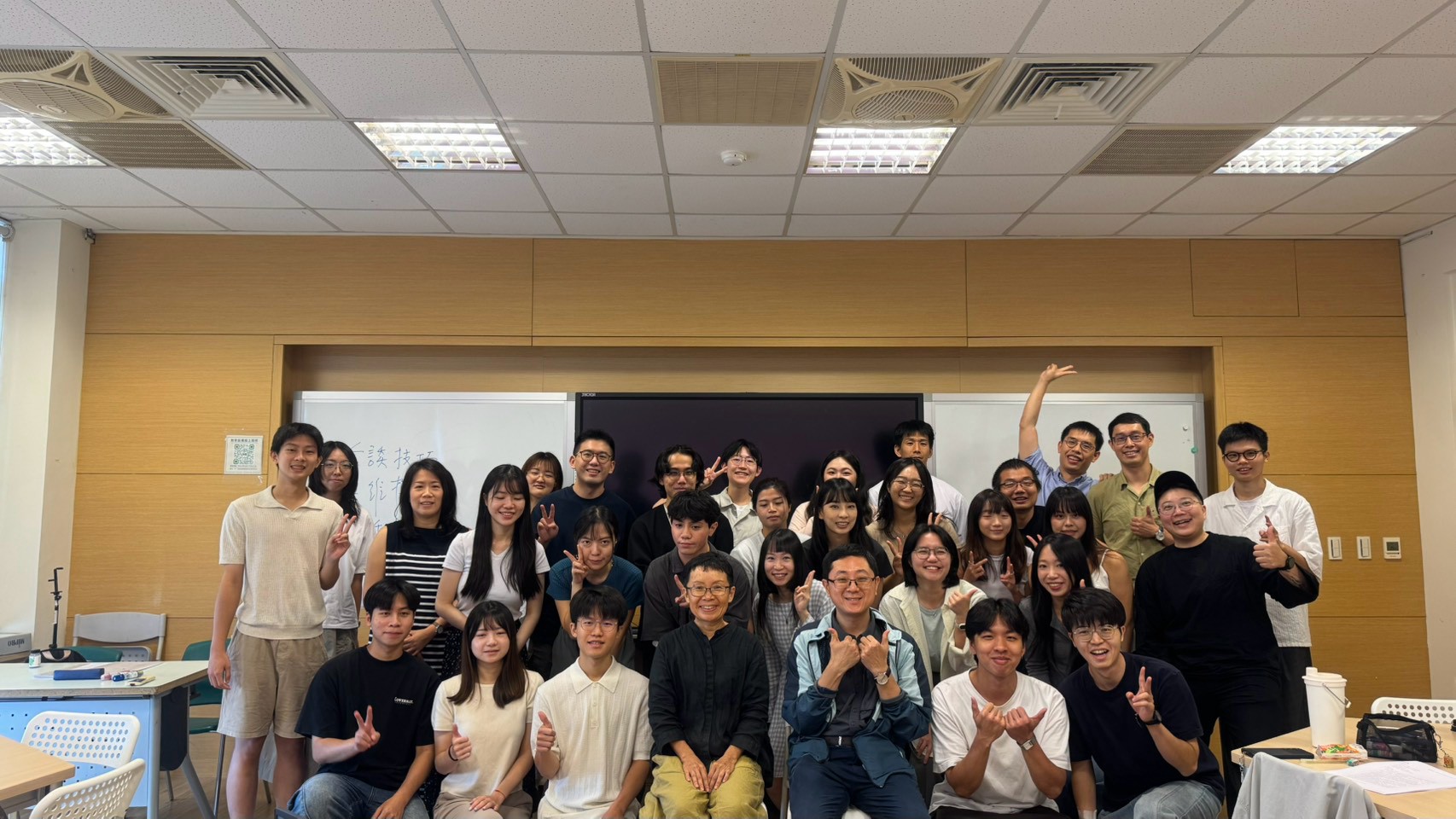 本系為提升碩士班學生專業成長發展於2026/08/24 (一) 邀請洪莉竹教授帶領「SFBT短期焦點解決取向心理治療工作坊」大受學生好評